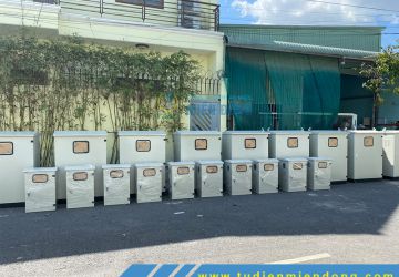 Vỏ tủ điện kín nước có mái che