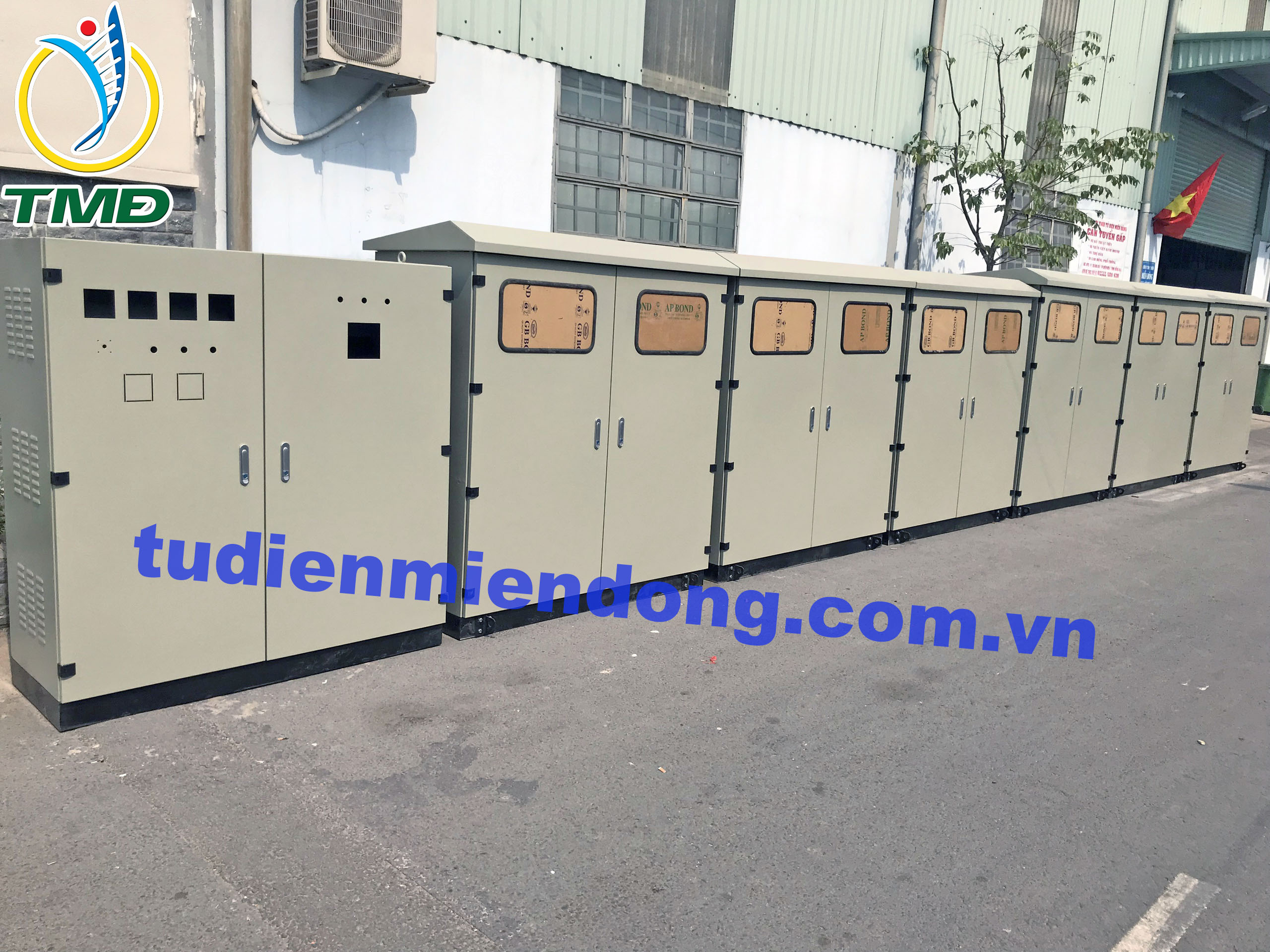 Vỏ tủ điện phân phối mái che