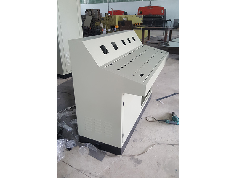 Vỏ tủ điện công nghiệp 500x700x210mm, dày 1mm Vỏ tủ điện công nghiệp 500x700x210mm, dày 1mm